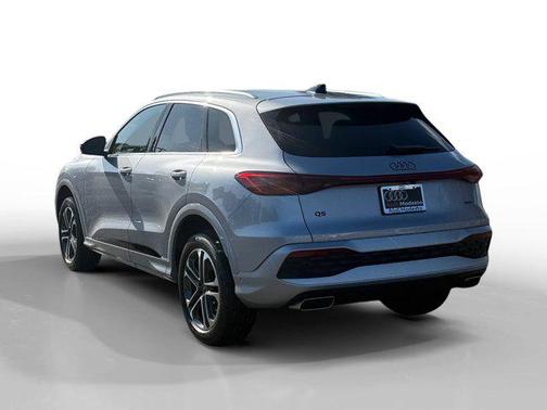 2025 Audi Q5 Premium