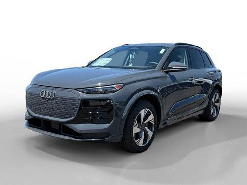 2025 Audi Q6 e-tron Premium Plus quattro