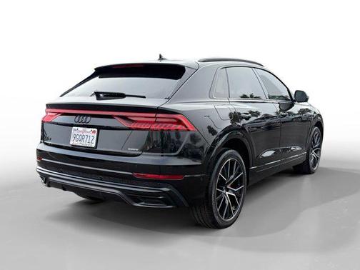 2023 Audi Q8 55 Premium Plus