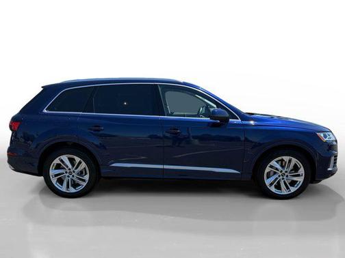 2022 Audi Q7 55 Prestige