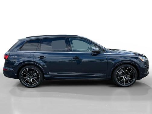 Waitomo Blue Metallic 2023 Audi Q7 55 Prestige