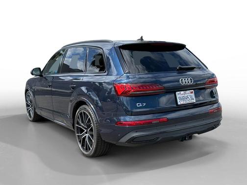Waitomo Blue Metallic 2023 Audi Q7 55 Prestige
