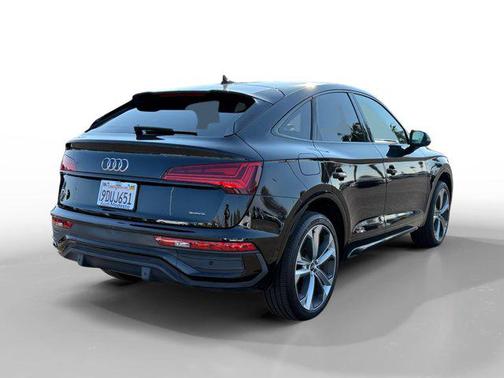 2023 Audi Q5 45 S line Prestige