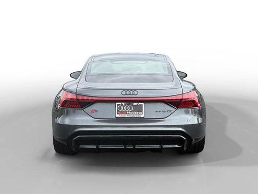 2026 Audi S e-tron GT Prestige quattro