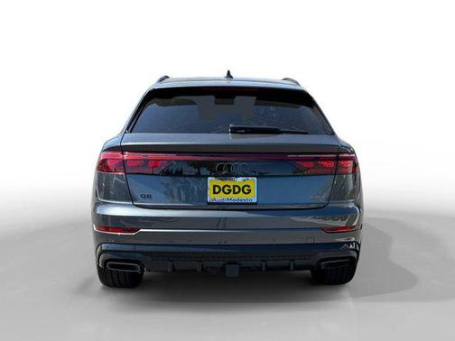 Daytona Gray Pearl Effect 2026 Audi Q8 55 Prestige