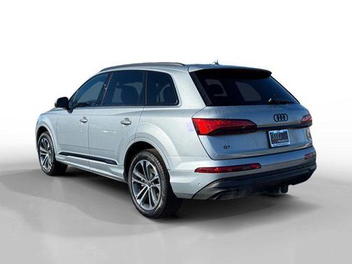 2026 Audi Q7 45 Premium Plus