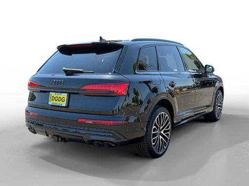 Mythos Black Metallic 2026 Audi SQ7 4.0T Premium Plus