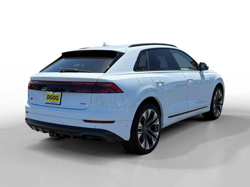 Glacier White Metallic 2026 Audi Q8 55 Premium Plus