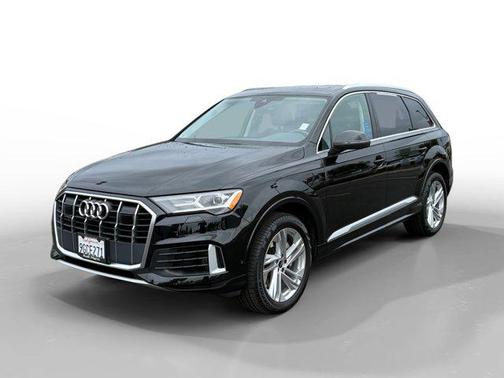 Mythos Black Metallic 2023 Audi Q7 55 Premium Plus