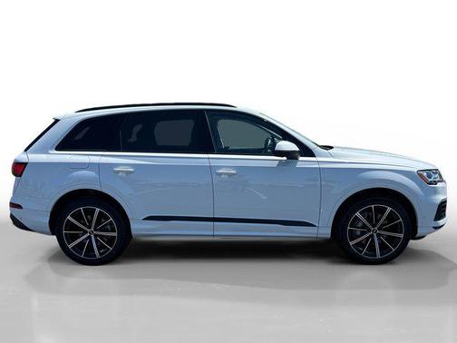 Glacier White Metallic 2023 Audi Q7 55 Premium Plus