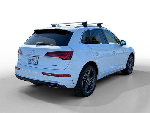 Arkona White 2024 Audi Q5 e 55 S line Premium Plus