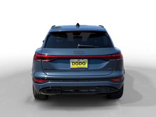 Plasma Blue Metallic 2027 Audi Q6 e-tron Premium Plus
