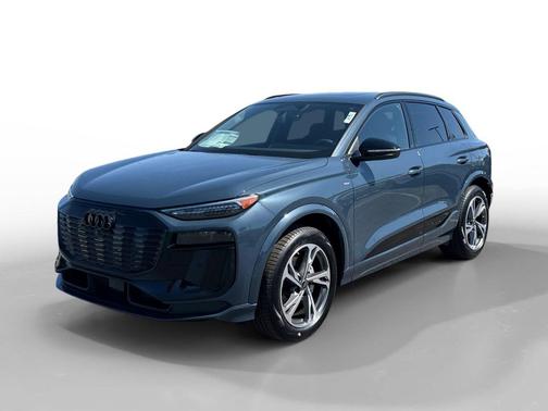 Plasma Blue Metallic 2027 Audi Q6 e-tron Premium Plus