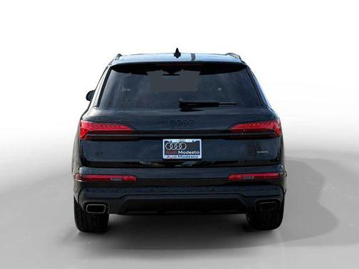 Mythos Black Metallic 2026 Audi Q7 45 Premium