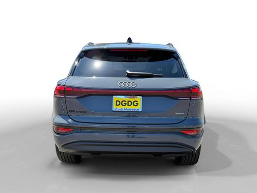 Magnet Gray 2027 Audi Q6 e-tron Premium