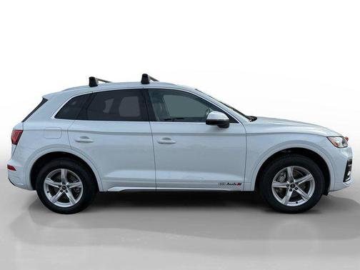 2022 Audi Q5 40 Premium