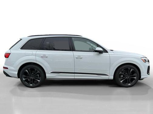 2026 Audi Q7 55 Premium Plus