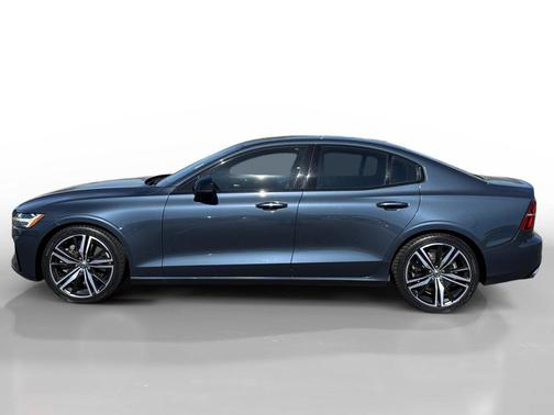 Denim Blue Metallic 2021 Volvo S60 T6 R-Design