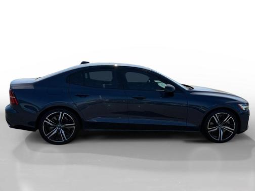Denim Blue Metallic 2021 Volvo S60 T6 R-Design