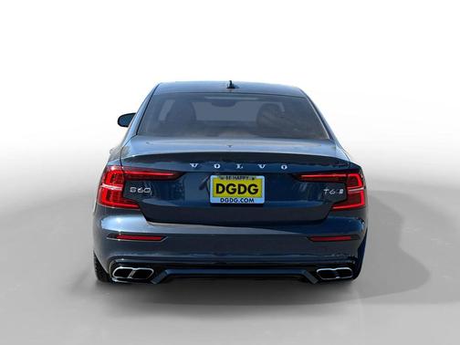 Denim Blue Metallic 2021 Volvo S60 T6 R-Design