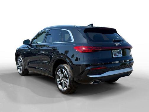2025 Audi Q5 Premium