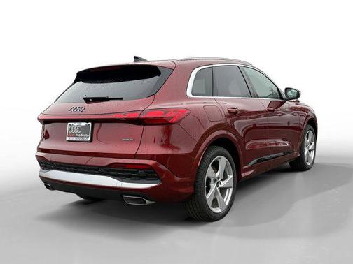 2025 Audi Q5 Prestige TFSI quattro S tronic