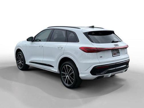 Arkona White 2026 Audi Q5 Premium Plus TFSI quattro S tronic