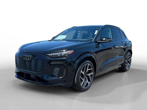 Mythos Black Metallic 2027 Audi SQ6 e-tron Premium Plus