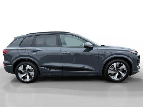 2025 Audi Q6 e-tron Prestige quattro