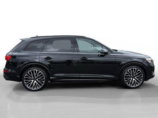 Mythos Black Metallic 2026 Audi SQ7 4.0T Premium Plus