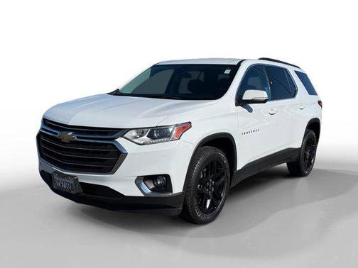 Summit White 2021 Chevrolet Traverse LT Cloth