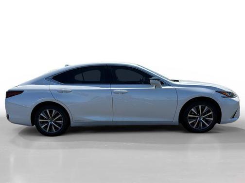 2021 Lexus ES 300h Base