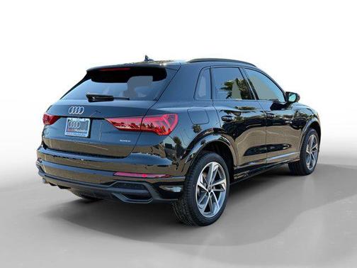 2025 Audi Q3 Premium 45 TFSI S line quattro Tiptronic