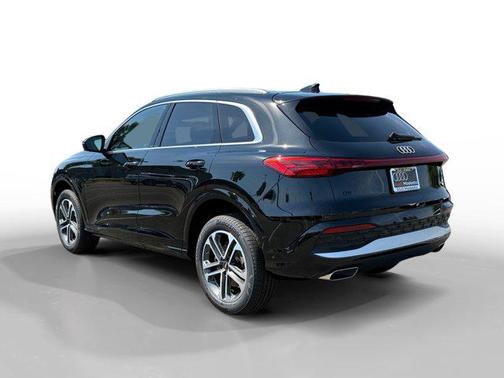 2025 Audi Q5 Premium Plus