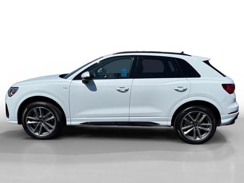 Glacier White Metallic 2025 Audi Q3 Premium 45 TFSI S line quattro Tiptronic