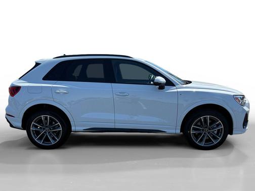 Glacier White Metallic 2025 Audi Q3 Premium 45 TFSI S line quattro Tiptronic