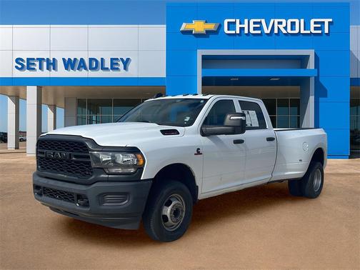 2023 RAM 3500 Tradesman Crew Cab 4x4 8' Box