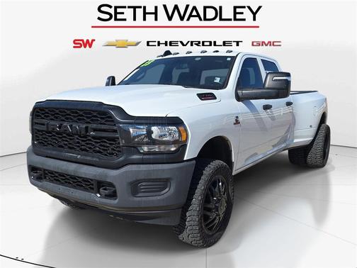 2023 RAM 3500 Tradesman Crew Cab 4x4 8' Box