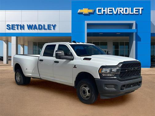2023 RAM 3500 Tradesman Crew Cab 4x4 8' Box