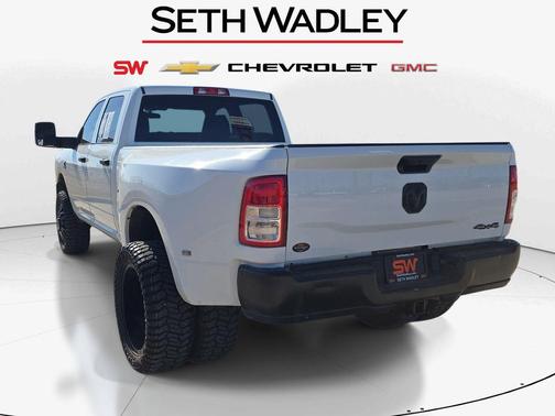2023 RAM 3500 Tradesman Crew Cab 4x4 8' Box