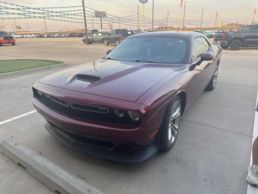Octane Red Pearlcoat 2022 Dodge Challenger GT