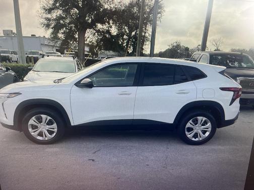 2026 Chevrolet Trax LS