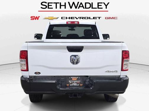 2022 RAM 2500 Tradesman Regular Cab 4x2 8' Box