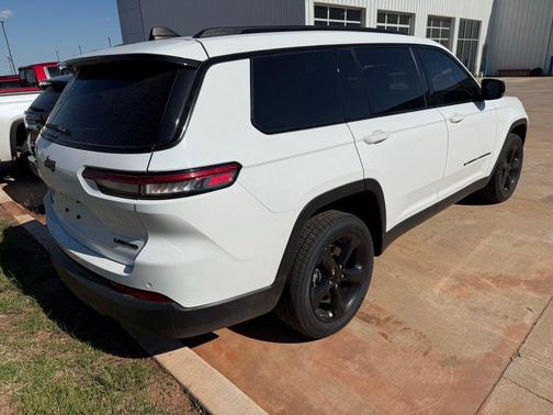 Bright White Clearcoat 2023 Jeep Grand Cherokee L Limited