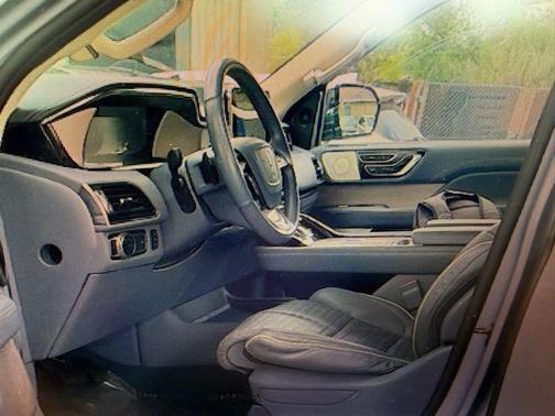 Chroma Crystal Blue 2021 Lincoln Navigator Black Label