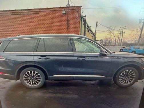2022 Lincoln Aviator Reserve AWD