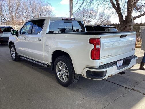 2022 Chevrolet Silverado 1500 High Country