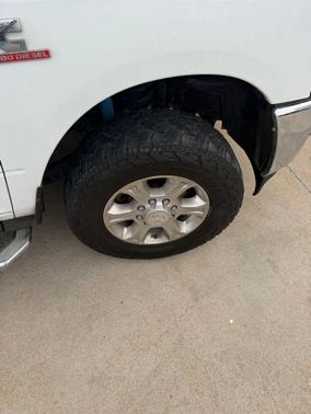 Bright White Clearcoat 2024 RAM 2500 Big Horn Crew Cab 4x4 6'4' Box