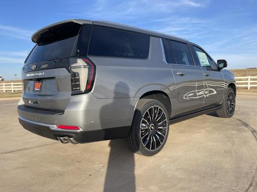 2026 Chevrolet Suburban High Country, 4WD