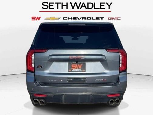 2022 GMC Yukon XL 4WD AT4
